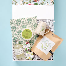 Load image into Gallery viewer, This Bluebird was inspired by one of our favorite places in Virginia – the Lewis Ginther Botanical Garden. As one of the top botanical gardens in the country, it never fails to inspire and bring joy. This giftbox recreates the sense of bringing a beautiful botanical garden indoors.
